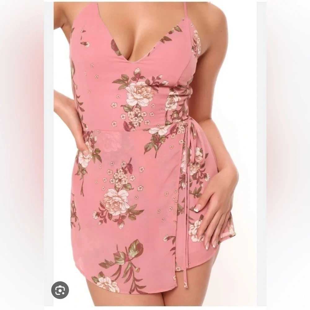 Fashion Nova Romper - Picture 2 of 6